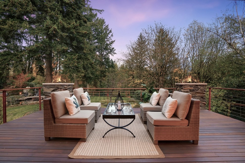 Design ideas for a contemporary backyard deck in Seattle with no cover.