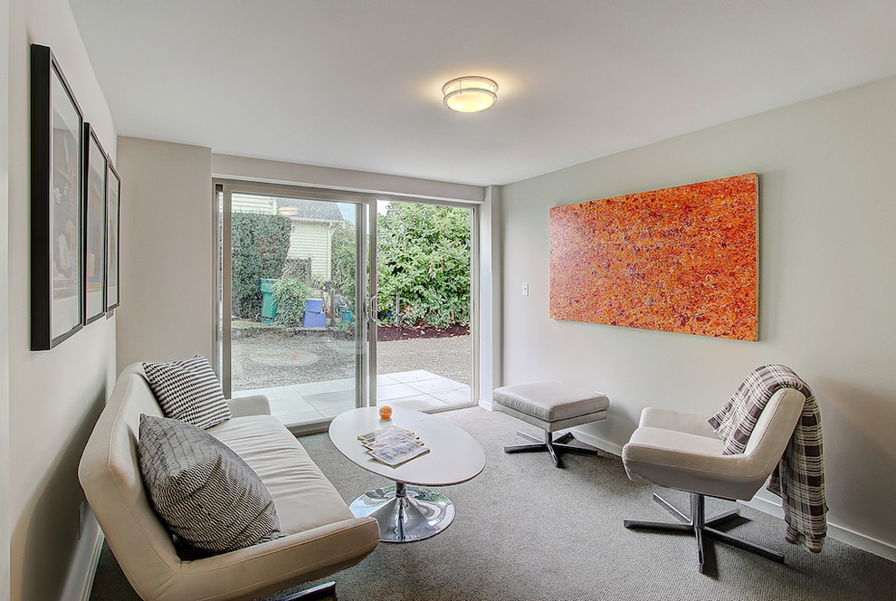 Example of a transitional basement design in Seattle