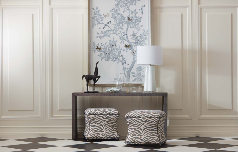 Entryway - traditional entryway idea in New York