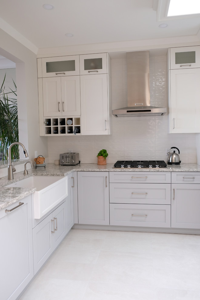Transitional kitchen photo in Vancouver