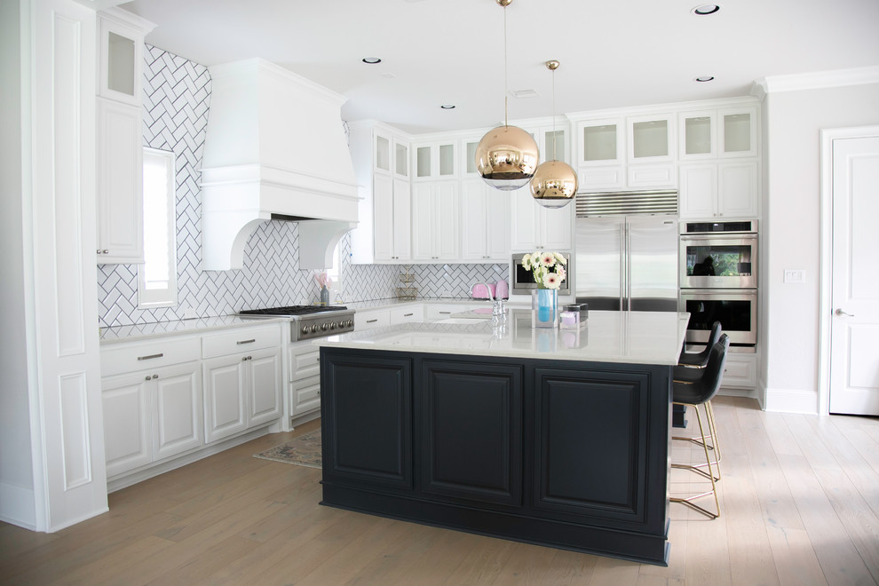 Inspiration for a transitional kitchen remodel in Houston