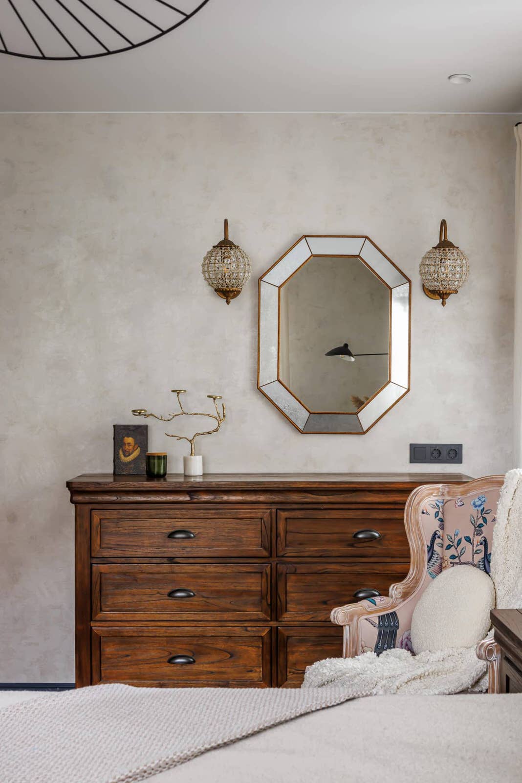 Дизайн и ремонт квартиры в КП «Новогорск» — Единство противоположностей