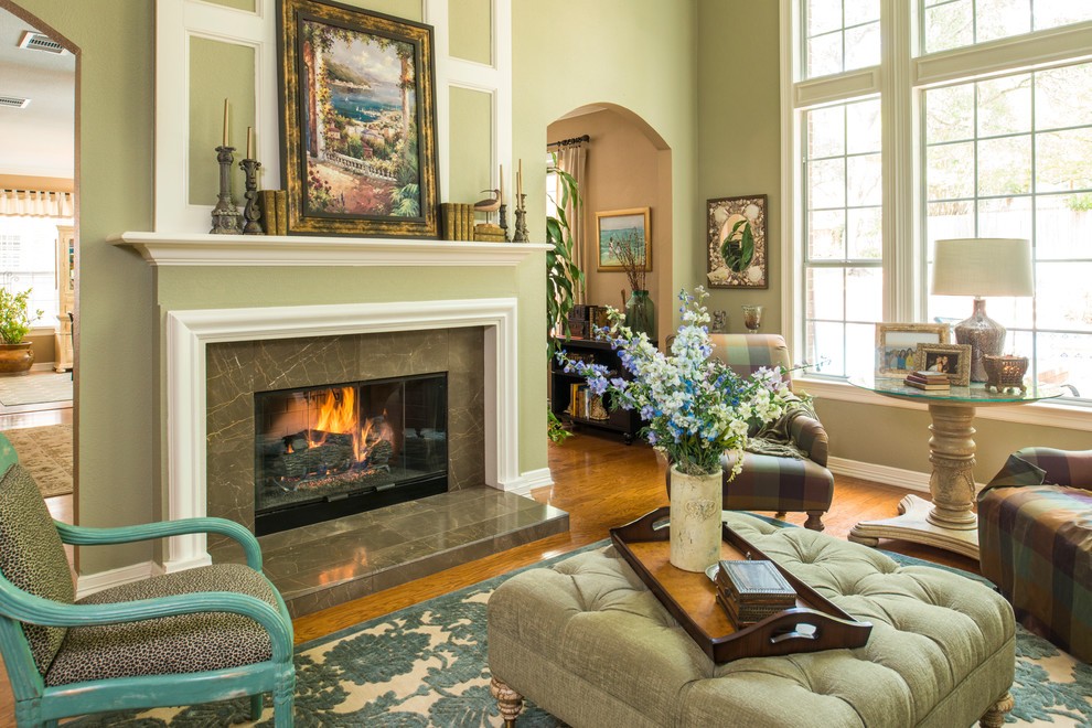 Inspiration for a transitional home design remodel in Austin