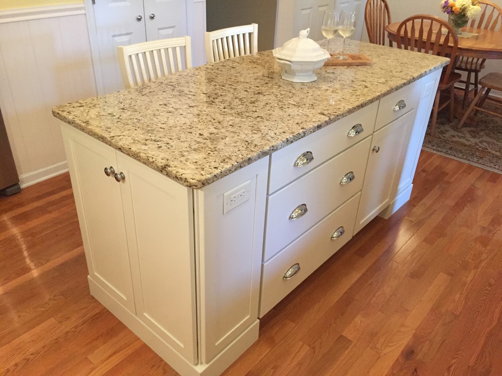 Off-white & White Kitchen with the Perfect Amount of "Glimmer"