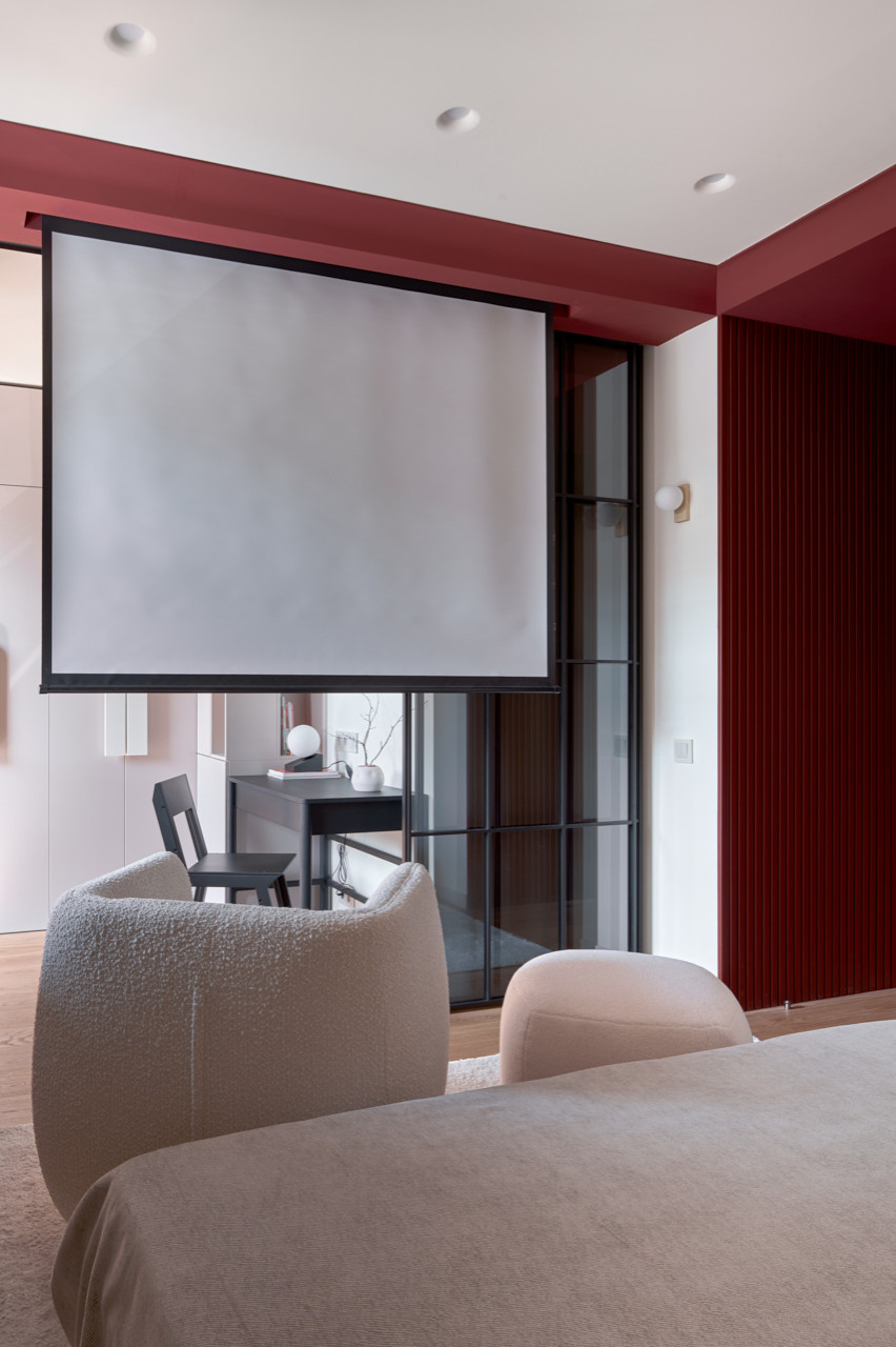 Спальня с багровым порталом