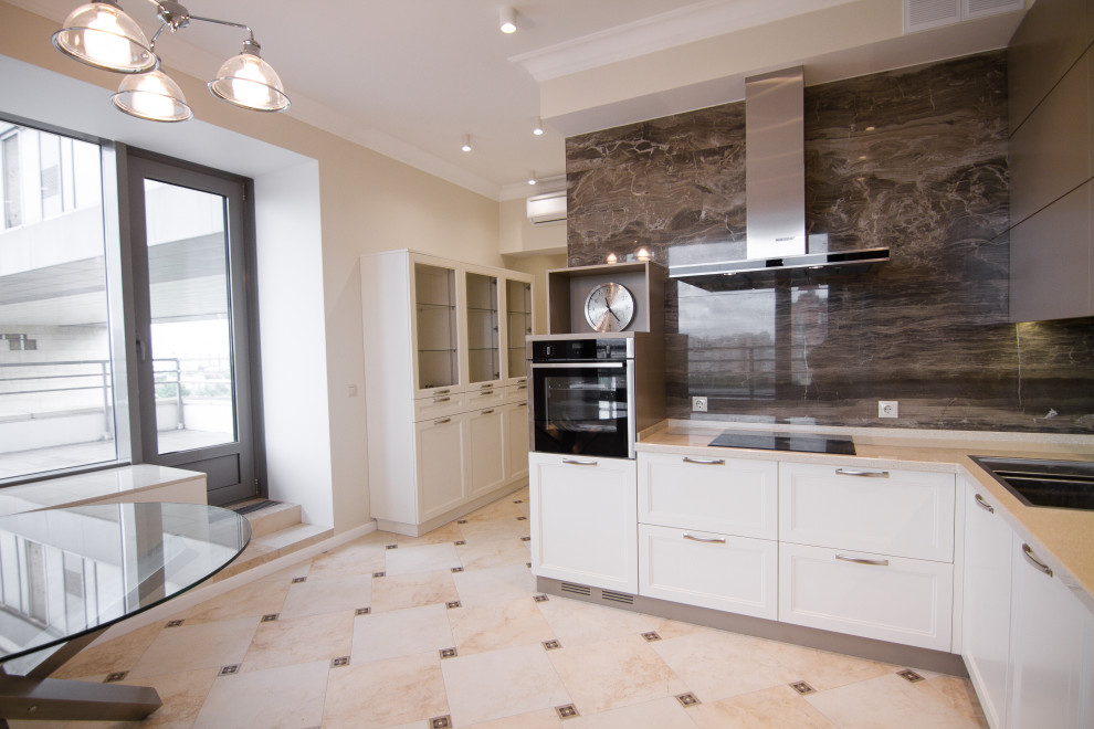 Бело-серая кухня в современном стиле