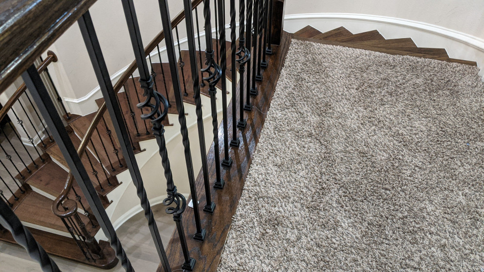 Example of a small transitional home design design in Austin