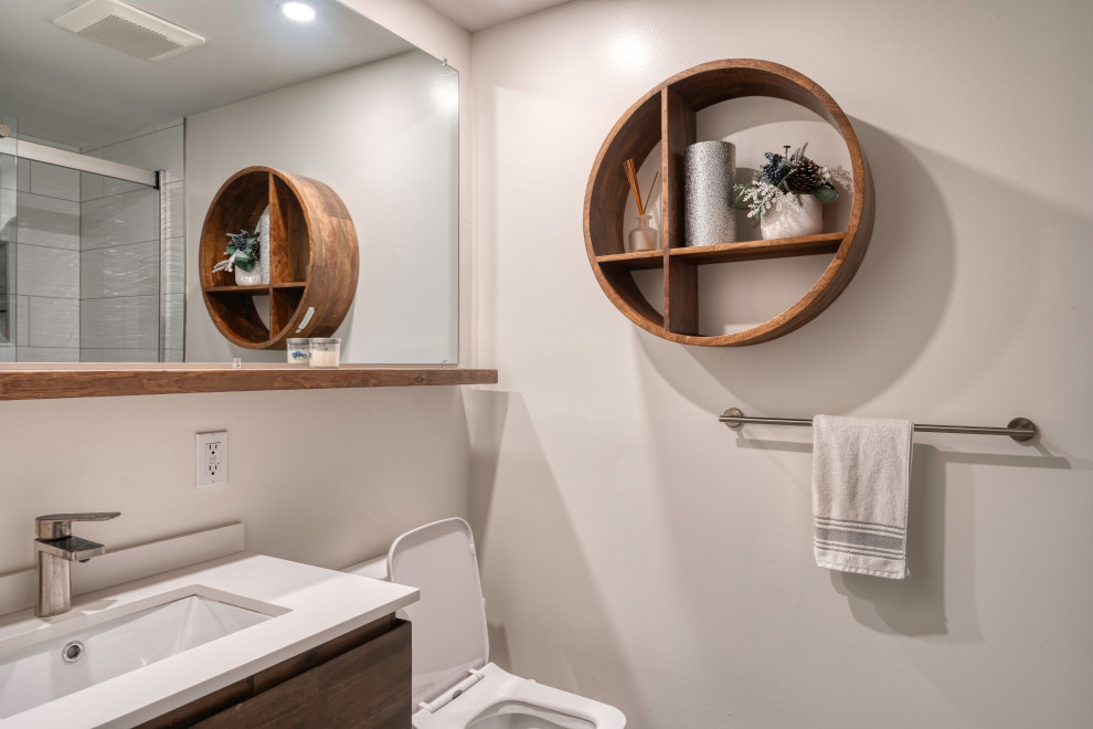 1st St at Willow - 5th Floor Bathrooms