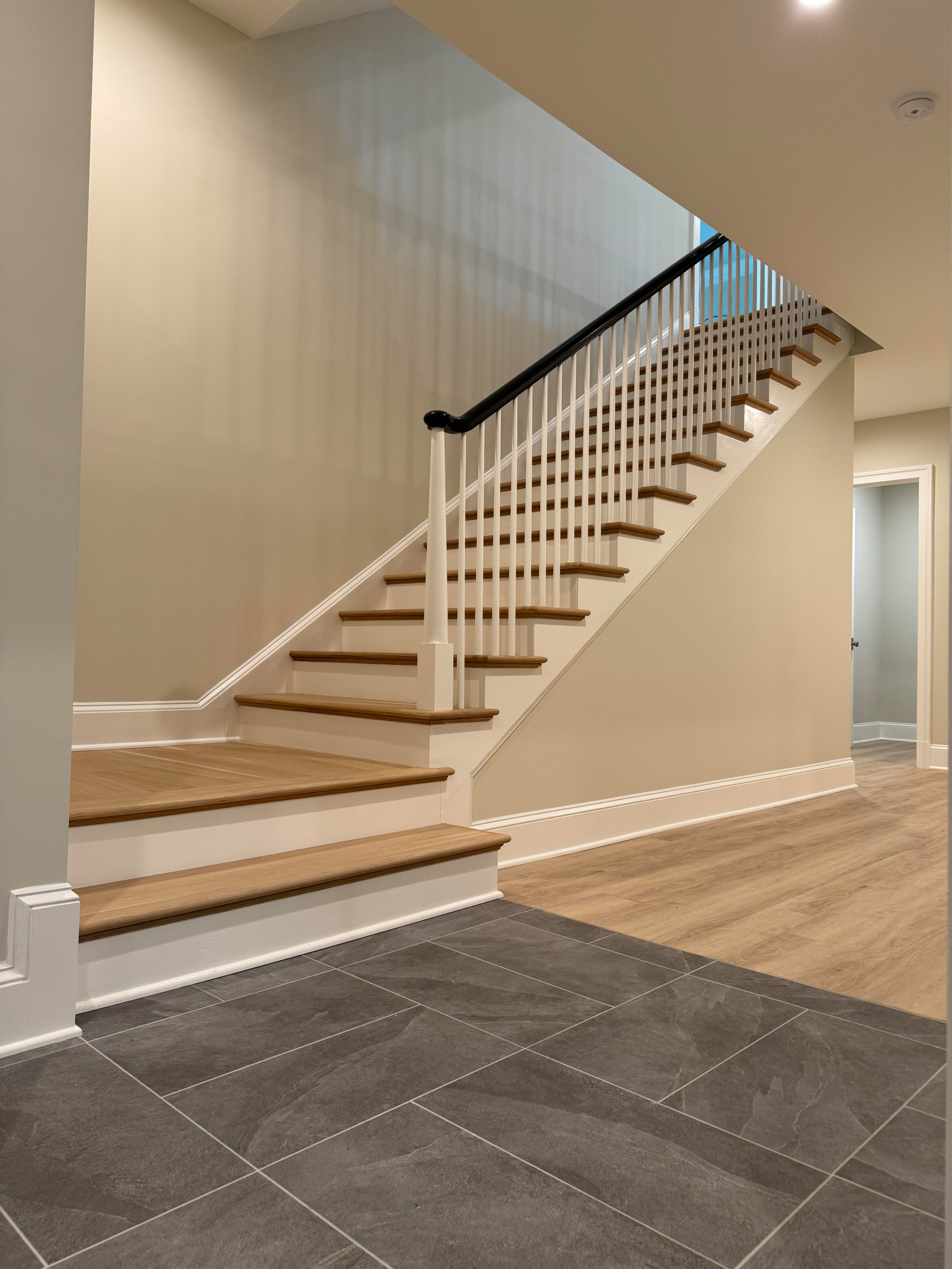 138_Elegant Double Bullnose Entry Stair, Bethesda, MD 20814