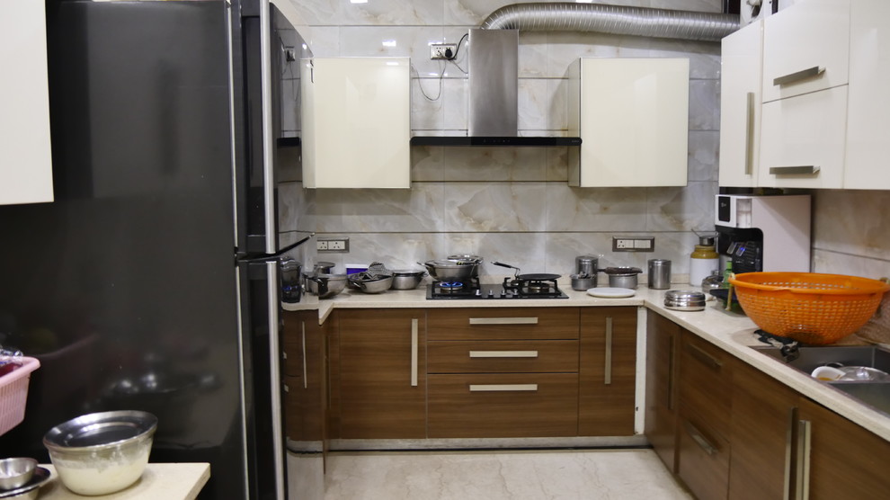 Design ideas for a modern kitchen in Delhi.