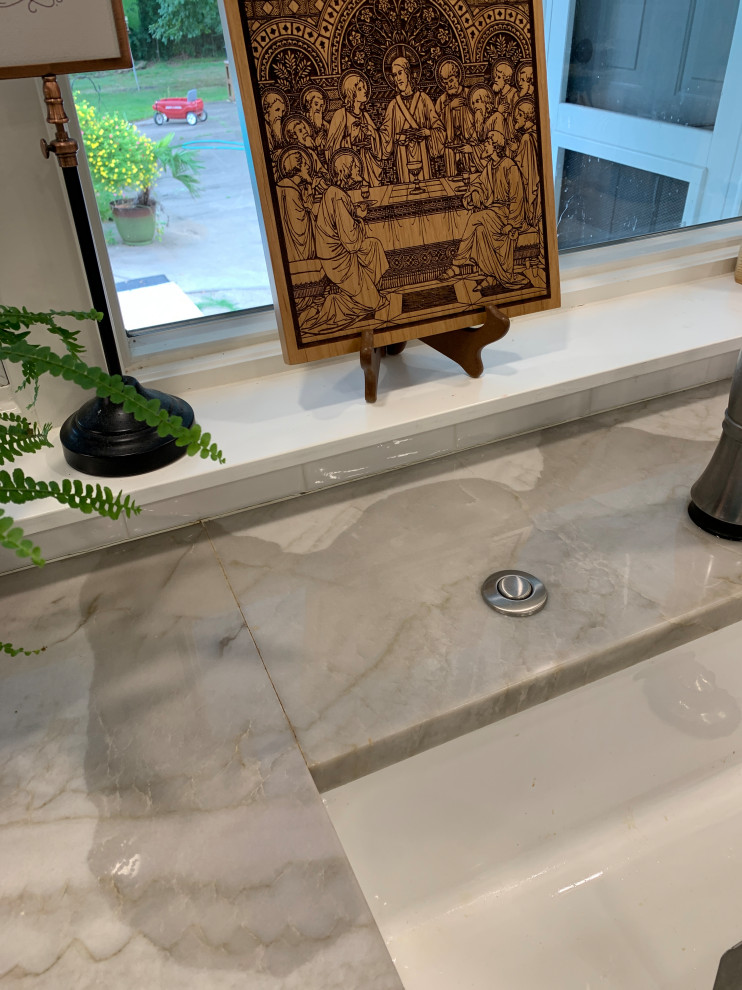 Quartzite water stains