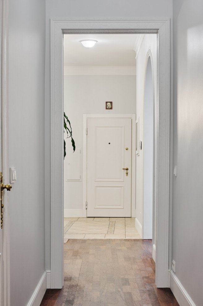 Классический интерьер с Орлеаном в отделке дуб