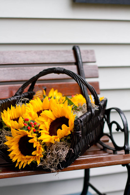 DIY: Fall Baskets portico