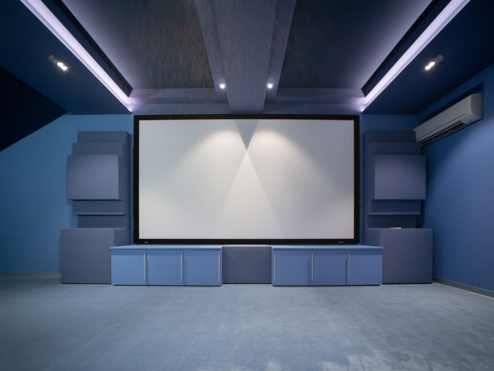 Домашний кинотеатр в мансарде