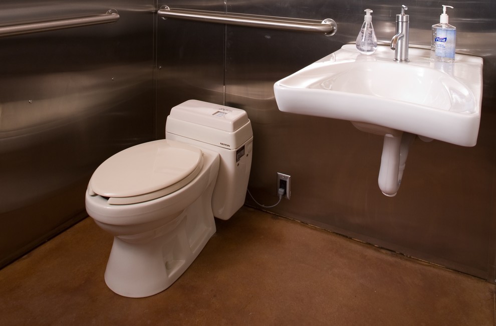 Clivis Multrum Foam Flush Toilet Fixture