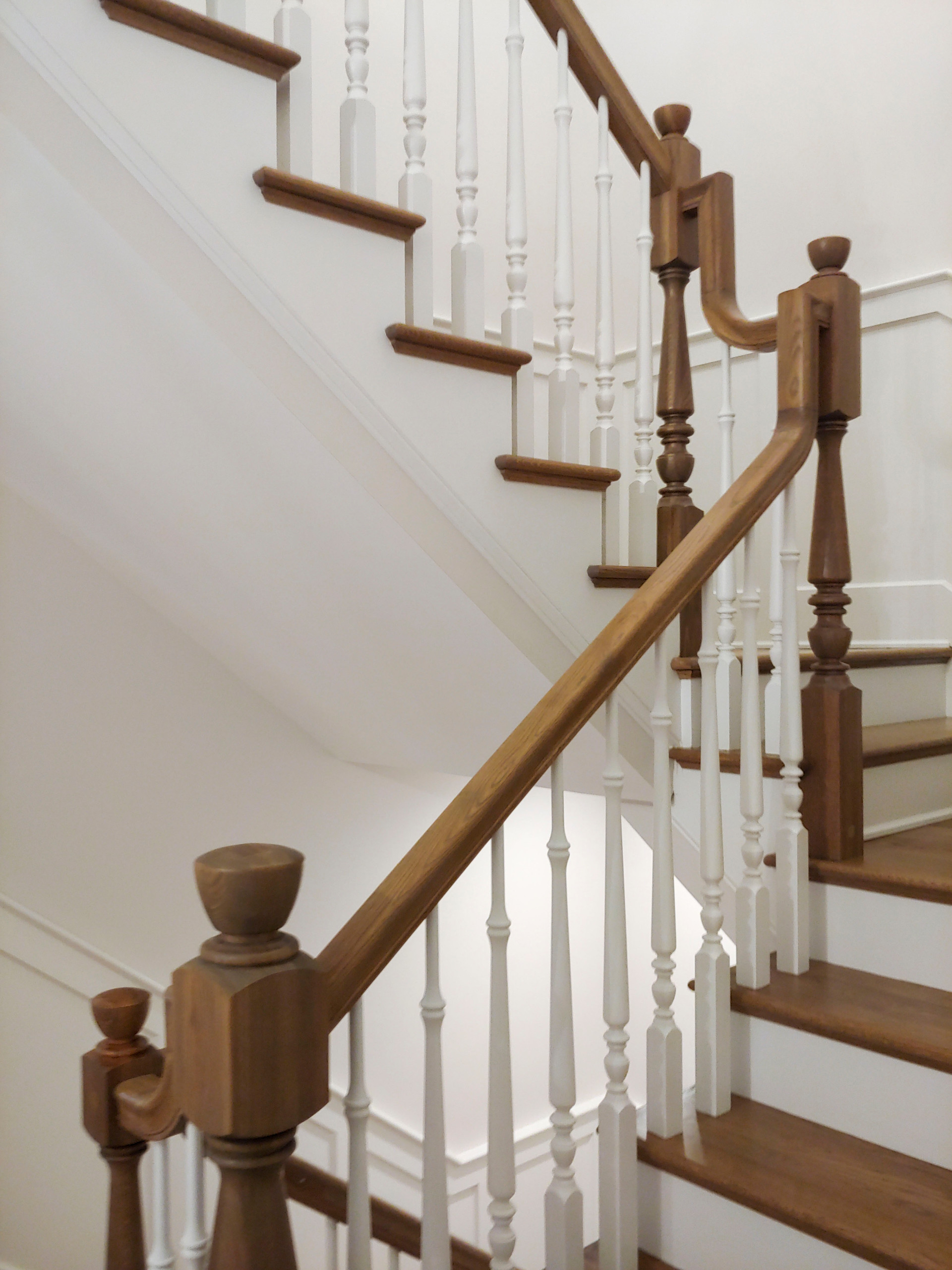 103_Classic Staircase with Stunning Handcrafted Oak Railing System, Aldie VA 201