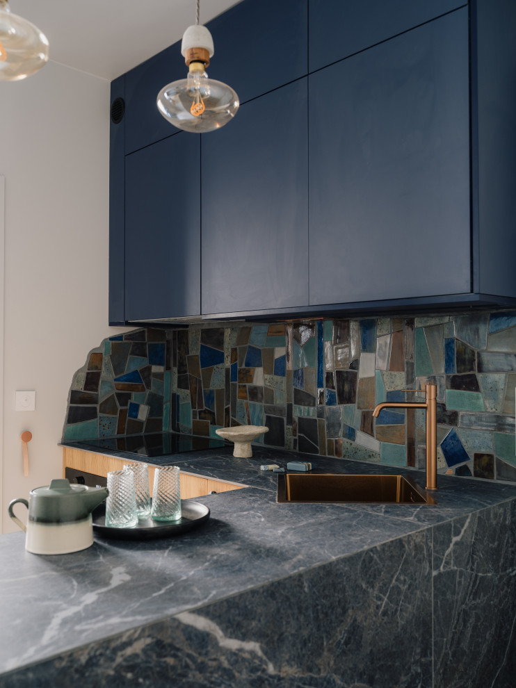 Bleu, ou comment transformer la rudesse en lumière