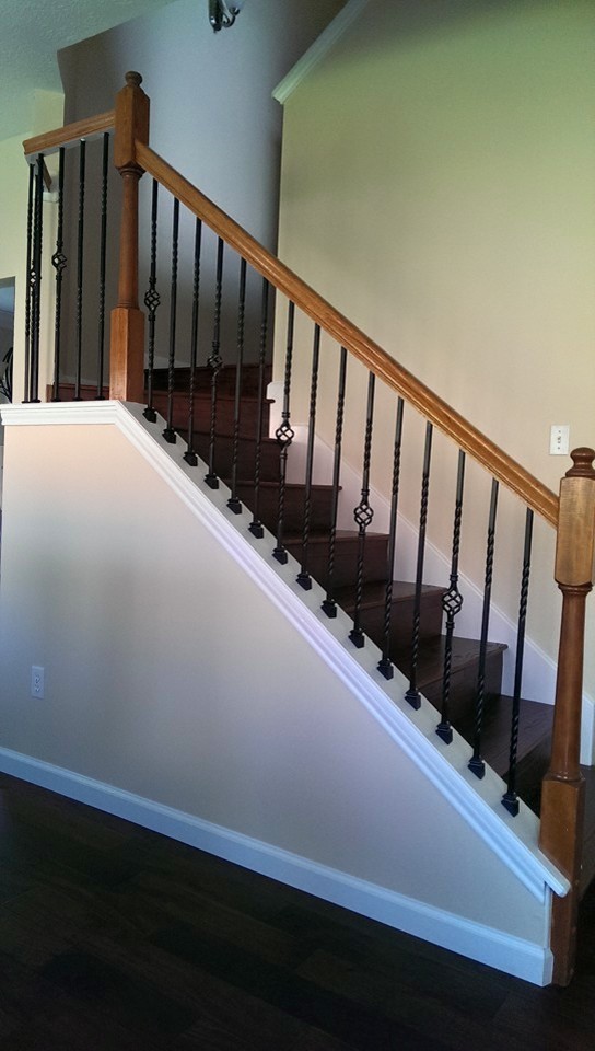 Example of a transitional staircase design in Houston