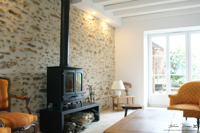 Pierre apparente landstil-dagligstue