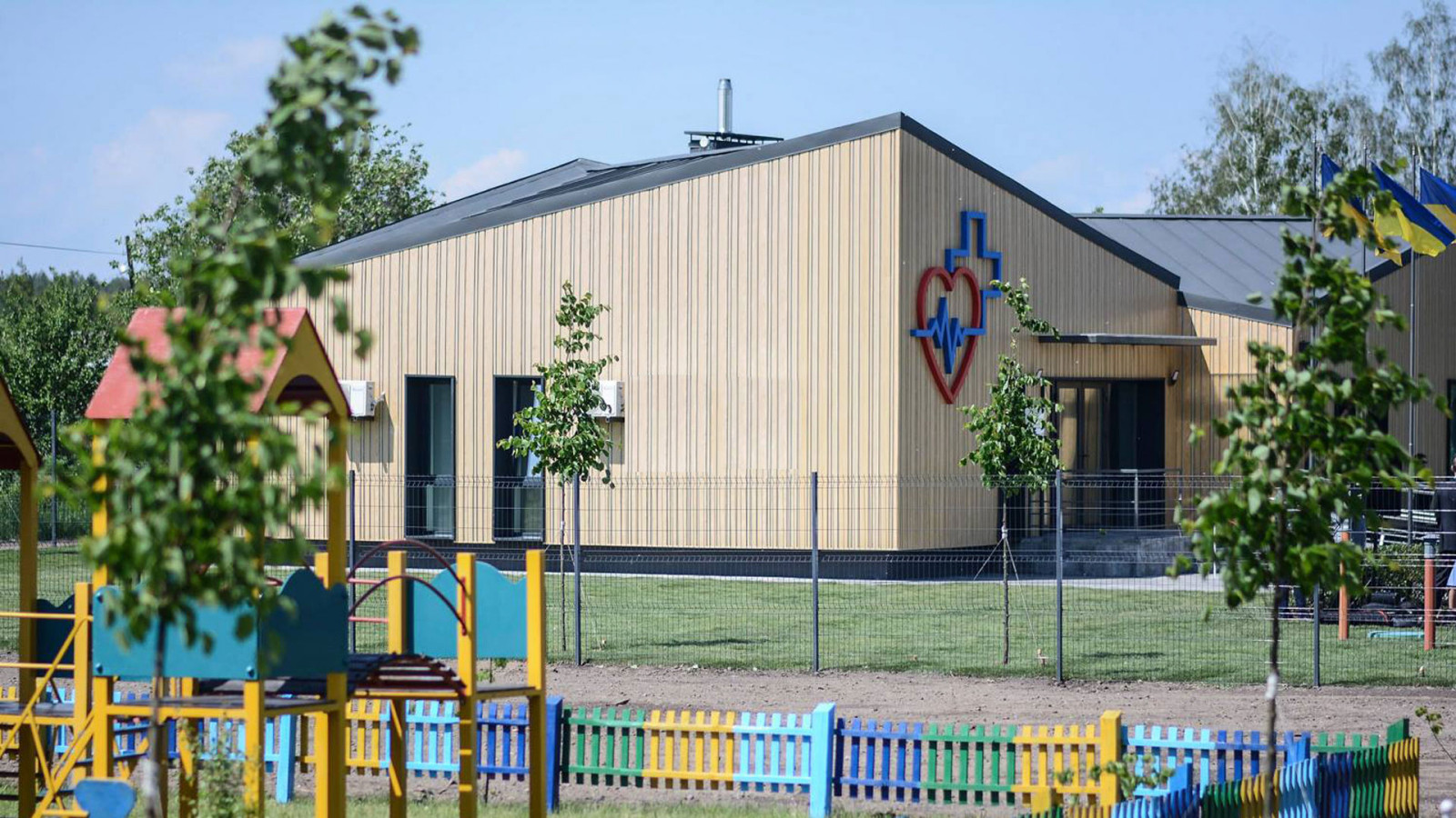 ФЕЛЬДШЕРСКИЙ ПУНКТ  СО СЛУЖЕБНЫМ ЖИЛЬЕМ