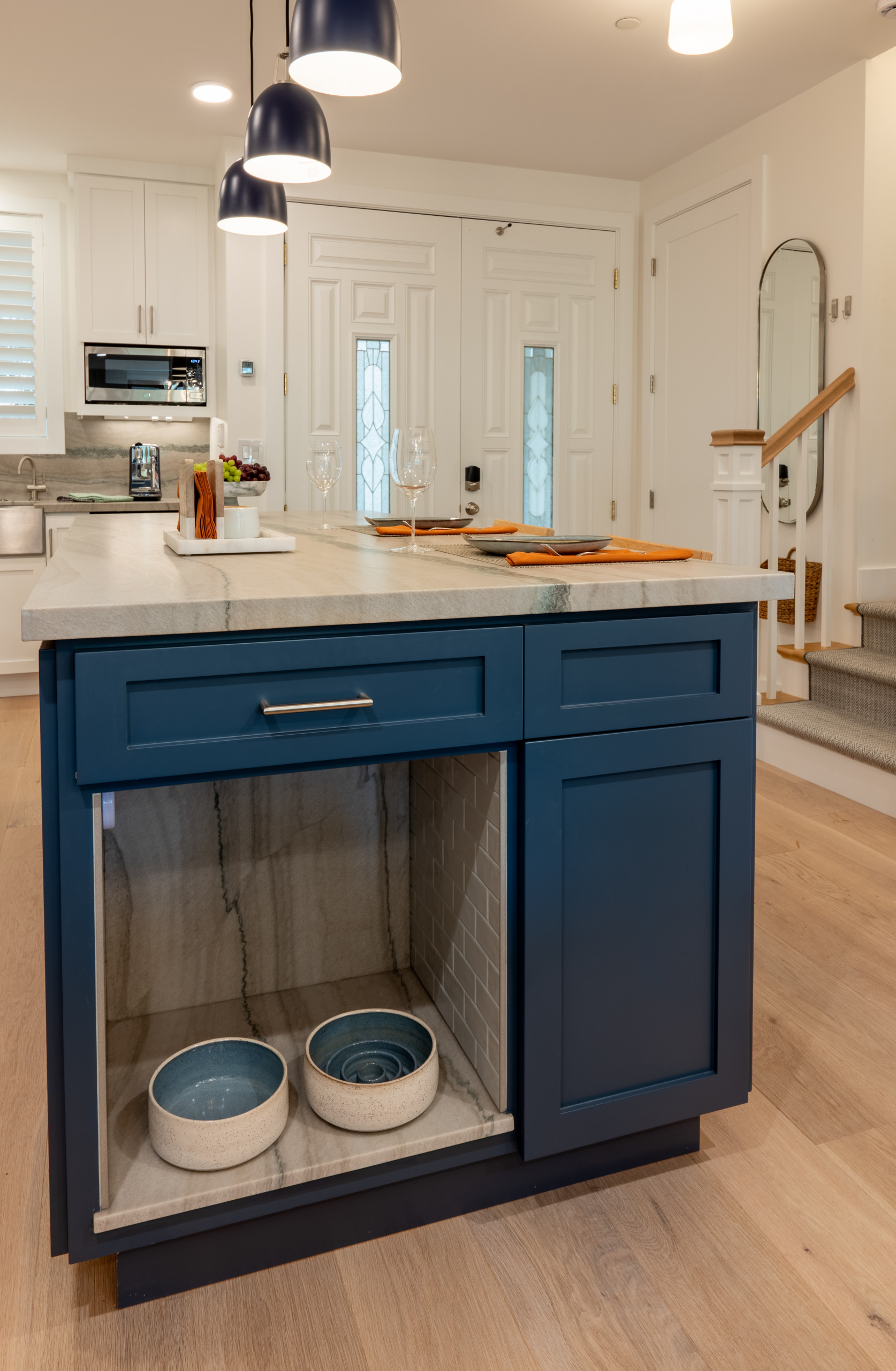 Los Altos Condo-Kitchen & Bathroom