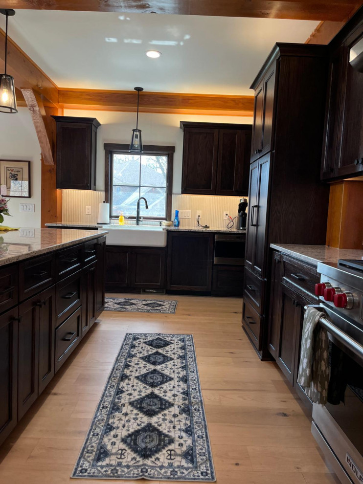 Kitchen - rustic kitchen idea