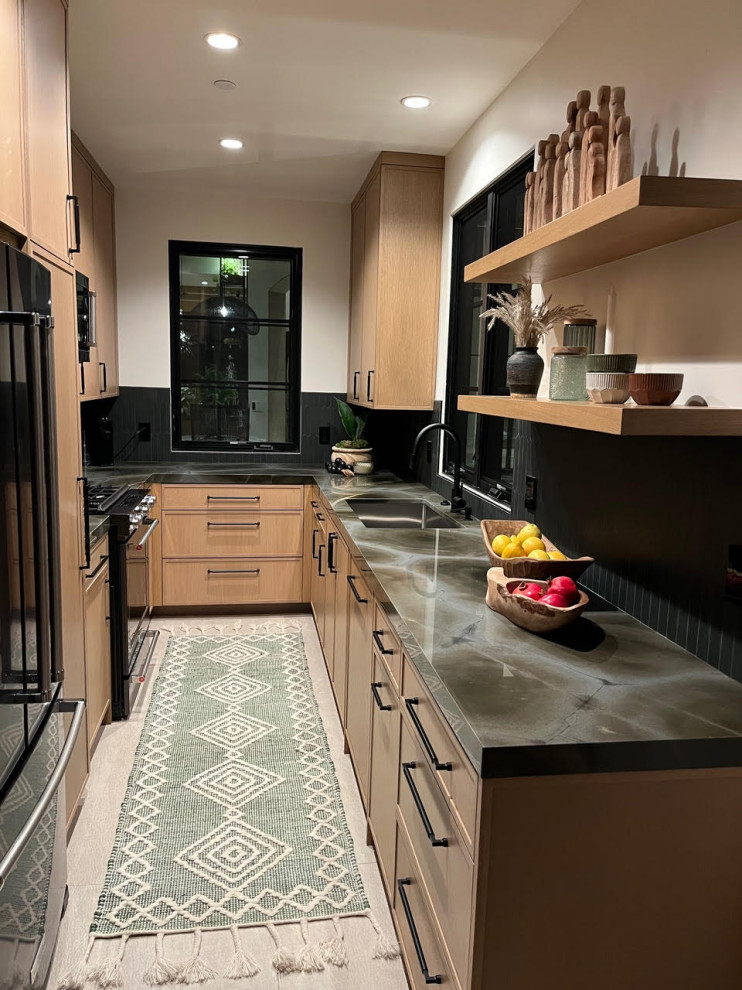 Tona Residence