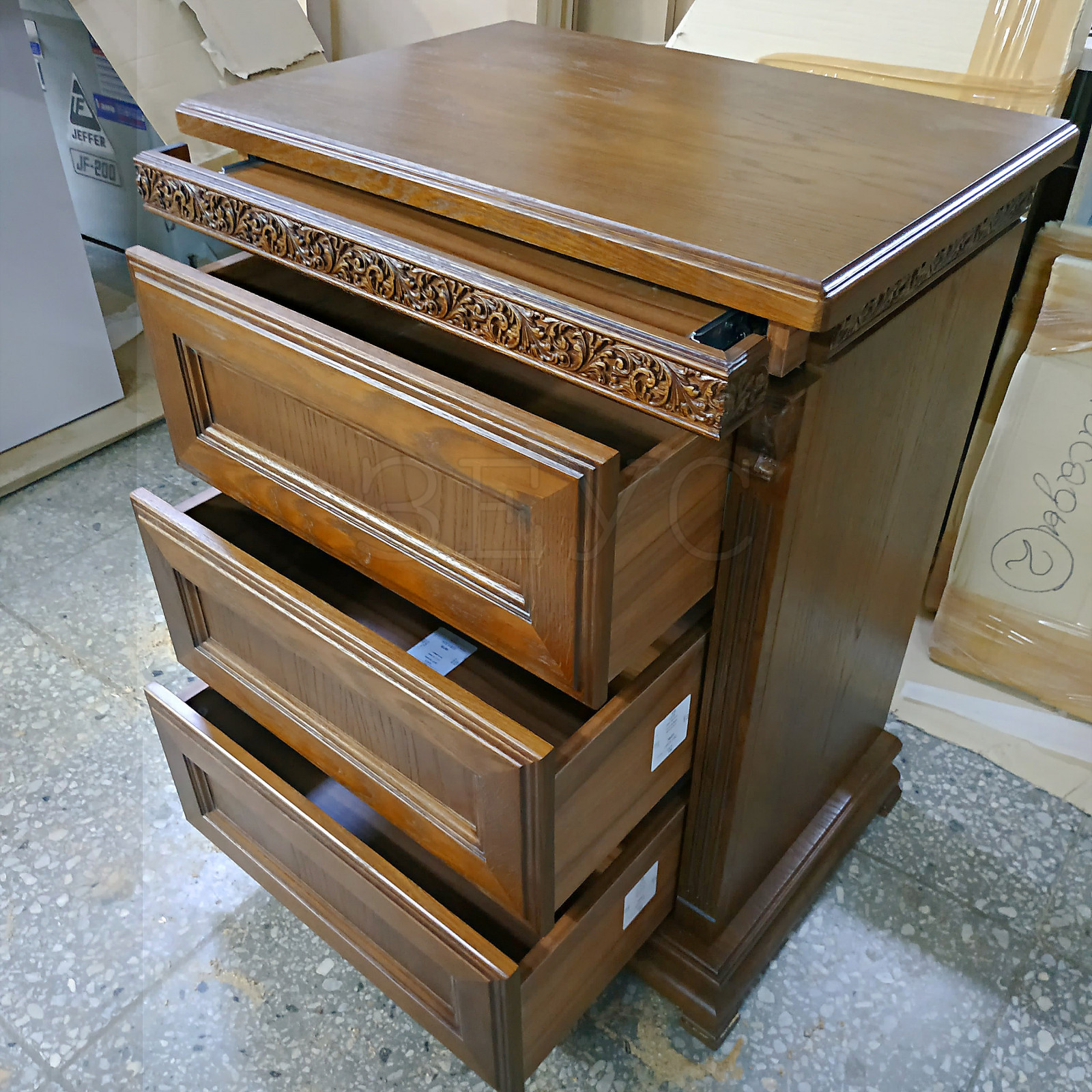 Тумбы из массива от студии мебели Зеус