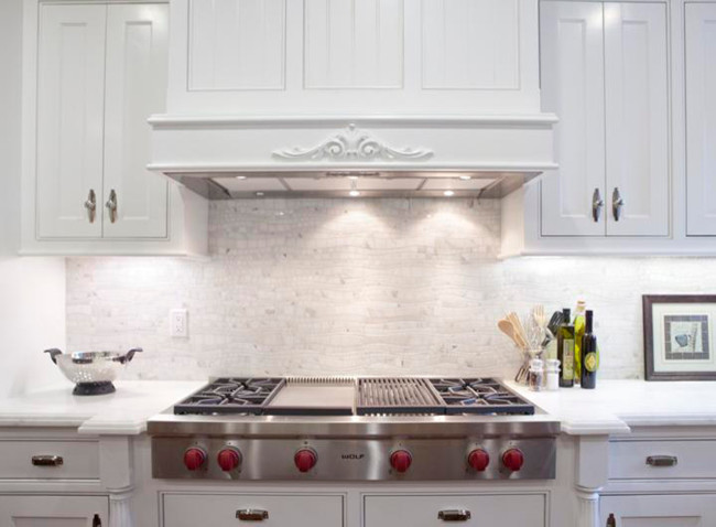 Example of a transitional kitchen design in Orange County
