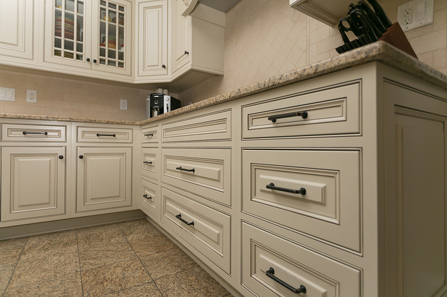 Bellerieve Kitchen Renovation modern-kitchen