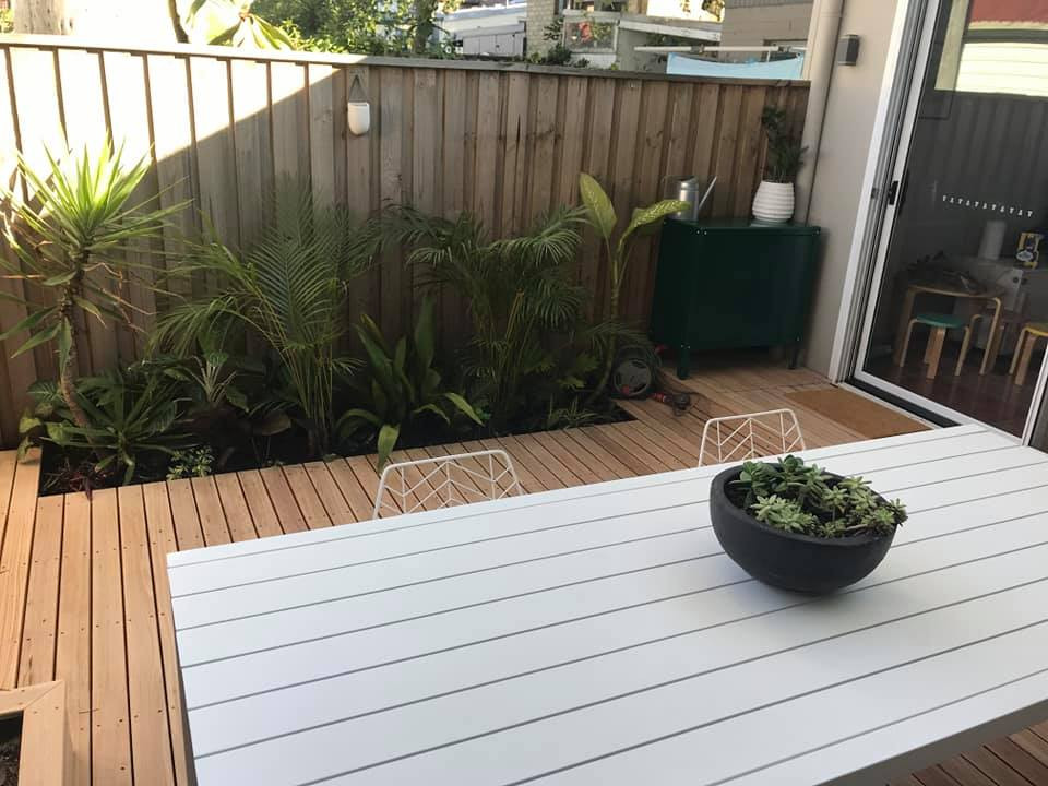 Timber Bench & Alfresco Dining Area