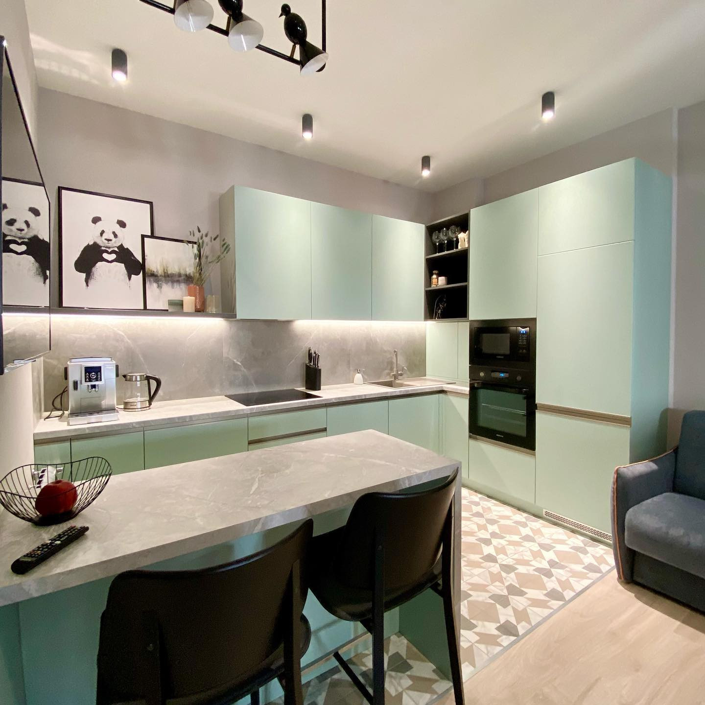 Кухня Лэйксприн на заказ от дизайнера