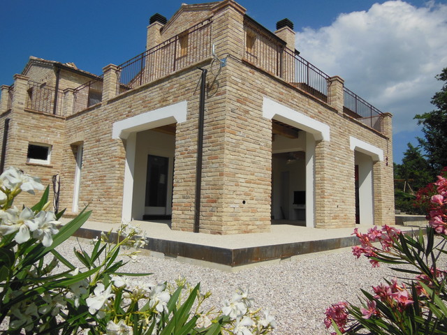The Cherry House, Monterubbiano,Le Marche casa-de-campo-porche