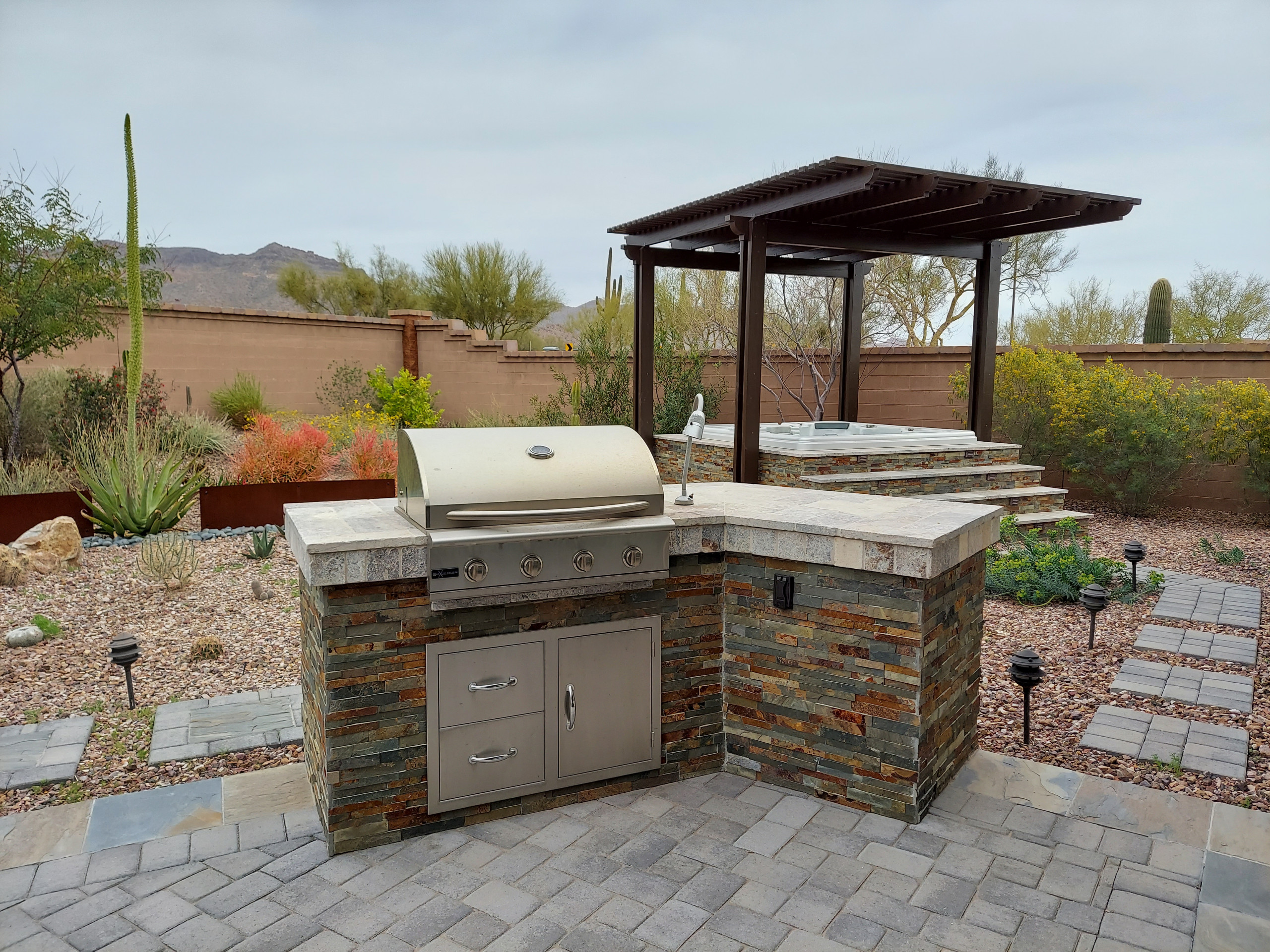 Modern Outdoor Kitchen - Mesa, AZ