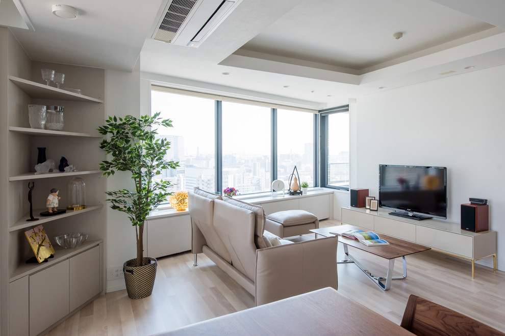 Design ideas for a modern living room in Tokyo.