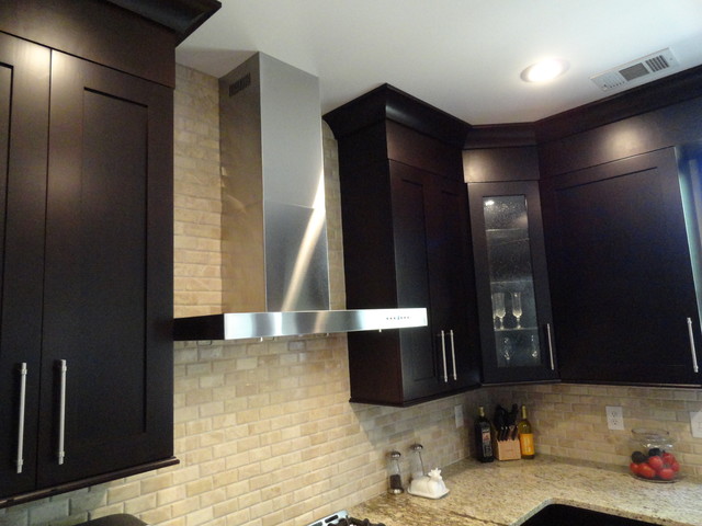 Cafe Java Maple Kitchen modern-kitchen