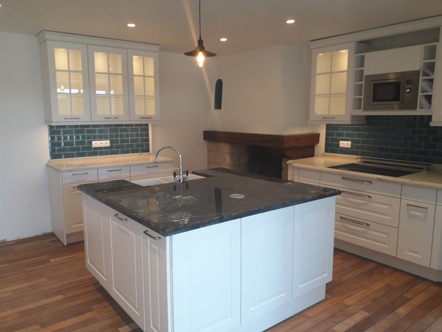 Anse de Do&euml;lan shabby-chic-style-kitchen
