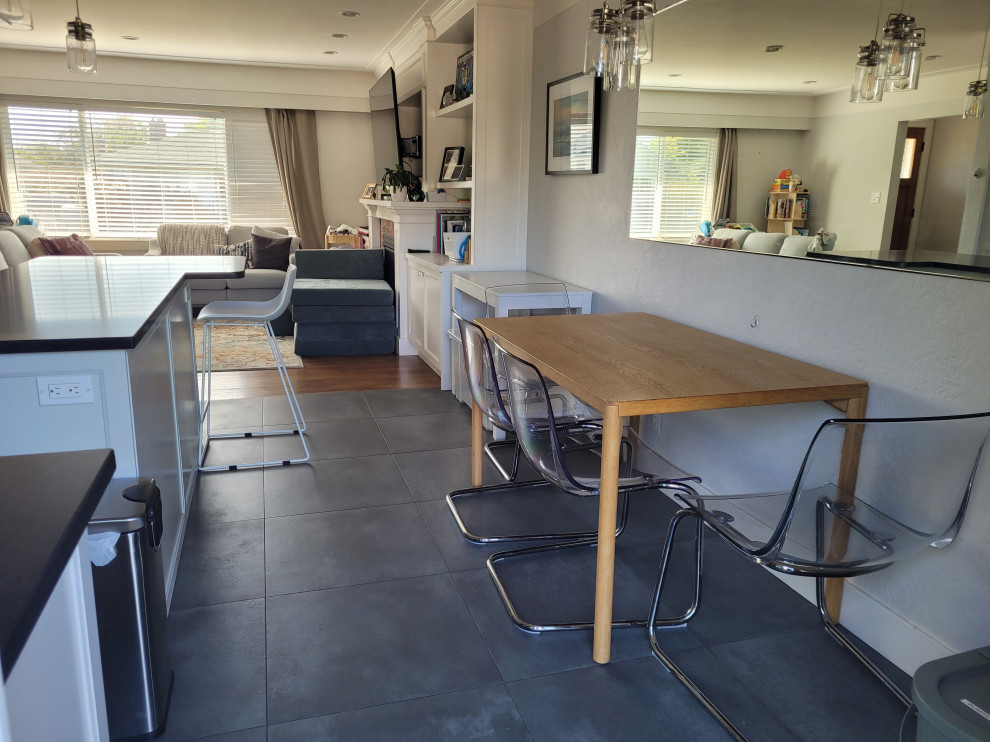 Help, small kitchen, how do we fit a table for 6? | Houzz Forum