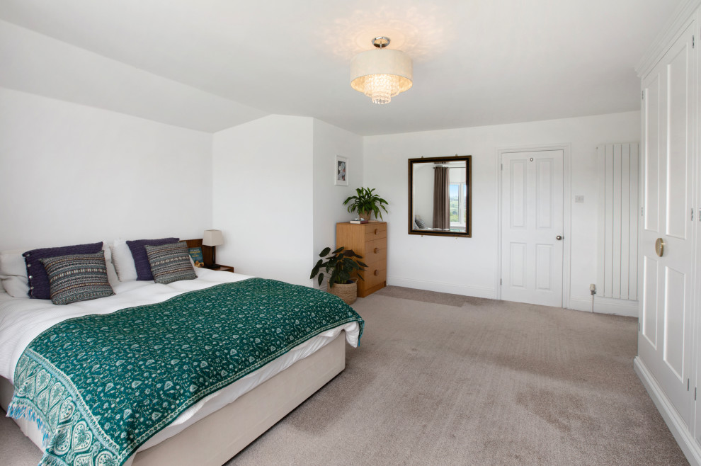 Styling of an open plan family home with river view