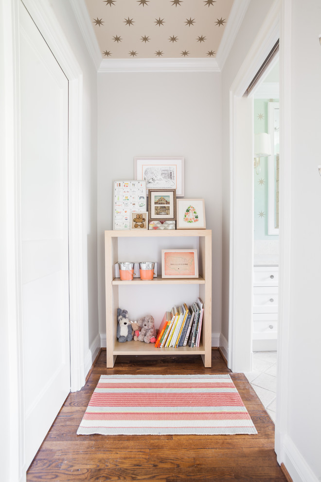 Nursery - 1960s nursery idea in Houston