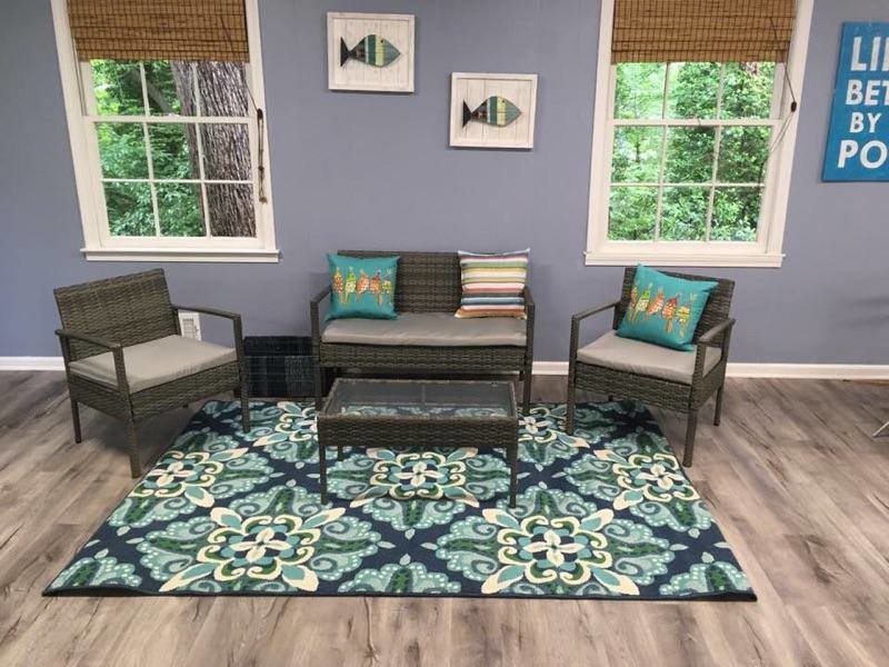 Transitional home design photo in Atlanta