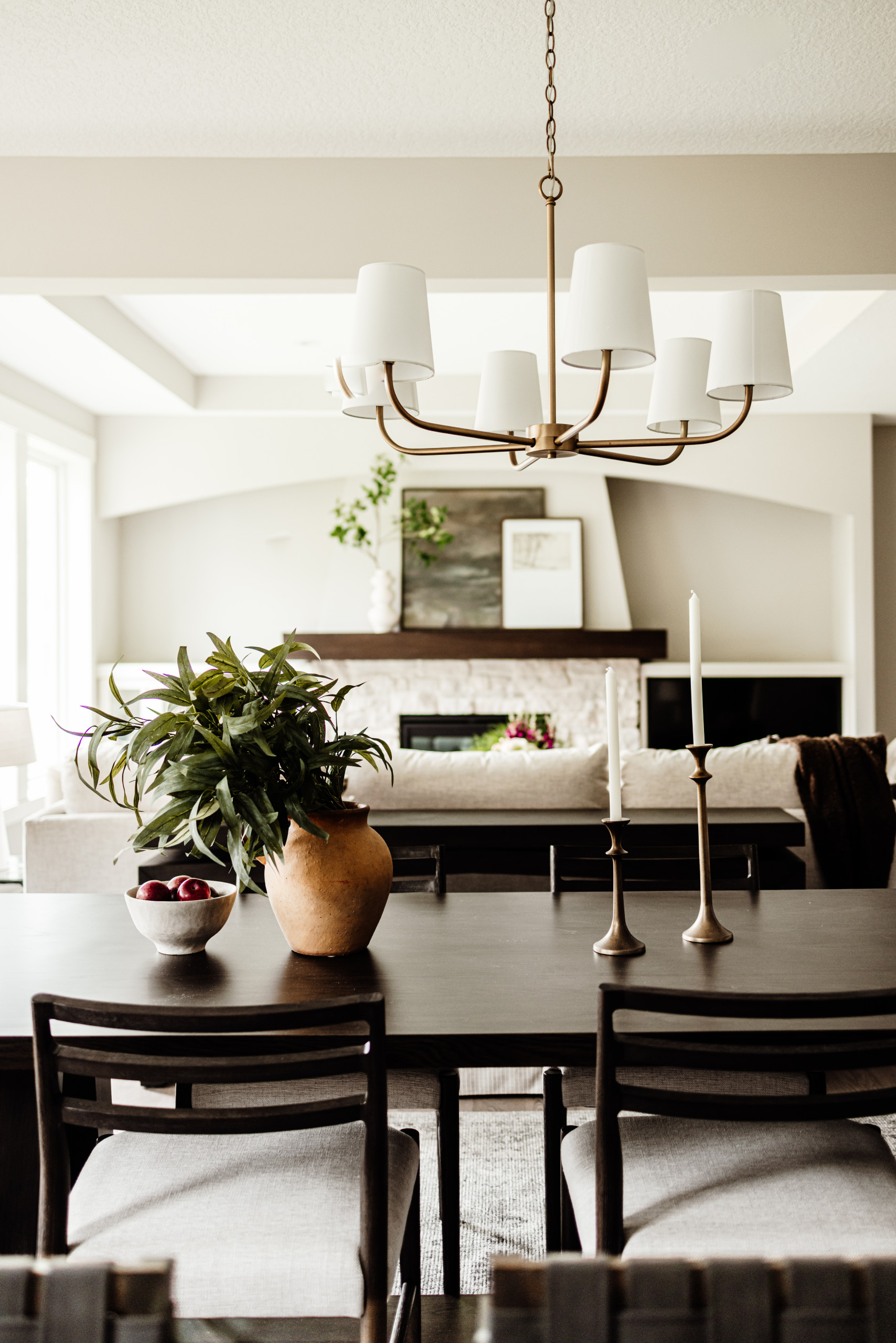 Example of a transitional dining room design in Minneapolis