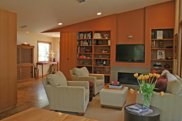 Sonoma Remodeled Home modern-wohnbereich