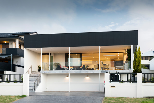 Preston Point Rd contemporary-fasad