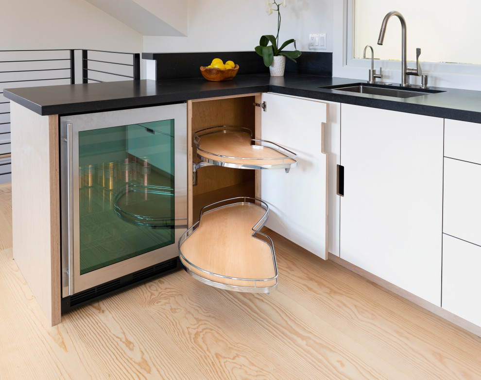 ADU Kitchenette - Modern - Kitchen - San Francisco - by Doolittle