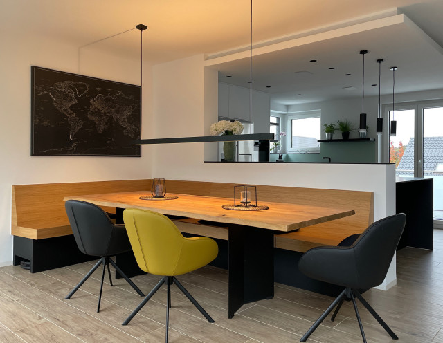Offene Küche mit Eckbank - Modern - Esszimmer - Köln - von studio hansen