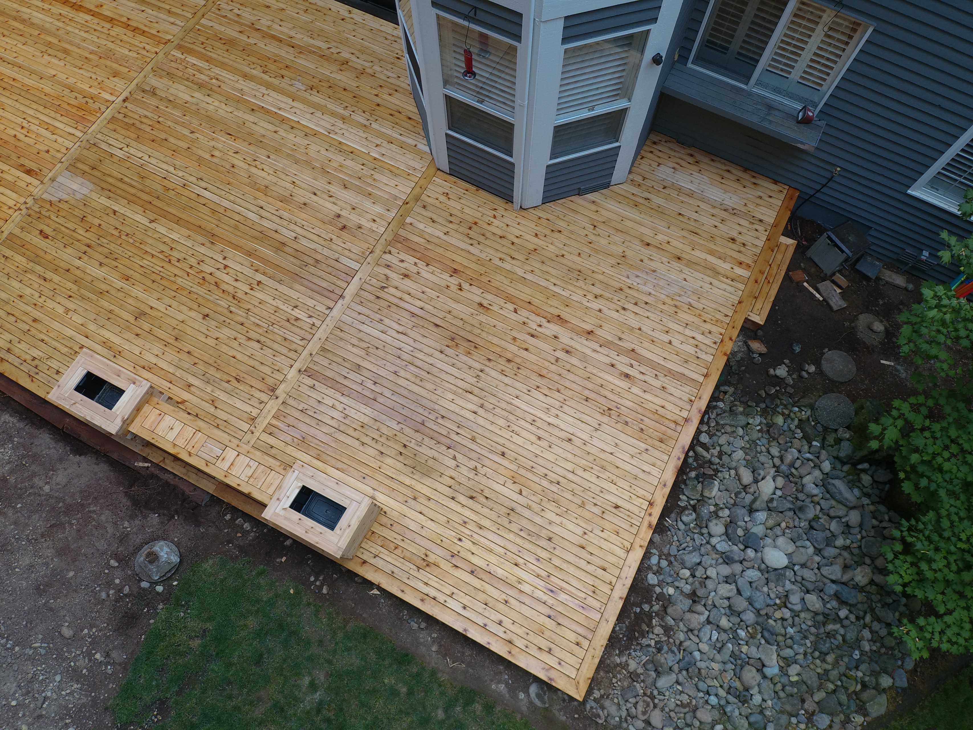 Issaquah-Highlands New Cedar Deck (Teardown, Rebuild, & Expand)