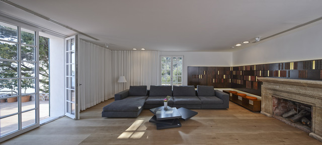 Villa Le Trident in Th&eacute;oule-sur-Mer/F contemporary
