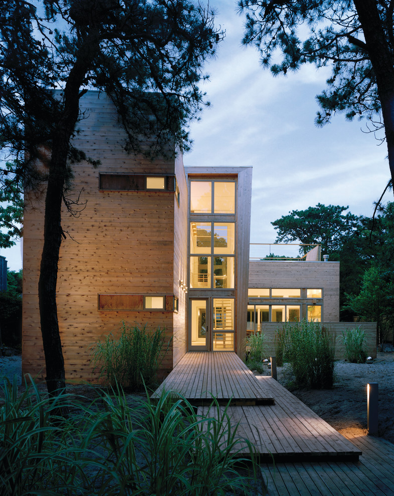 Design ideas for a modern exterior in New York.