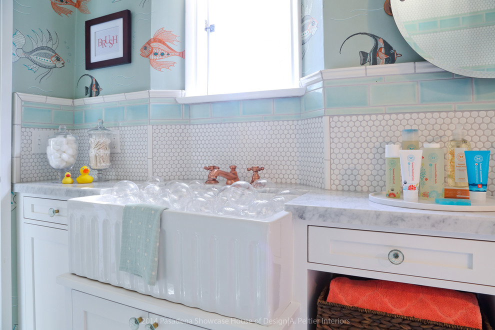This is an example of a small contemporary kids bathroom in Other.